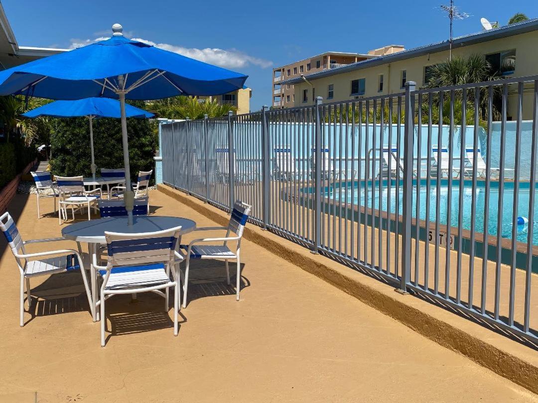 Beachside Resort Motel St. Pete Beach Exteriör bild