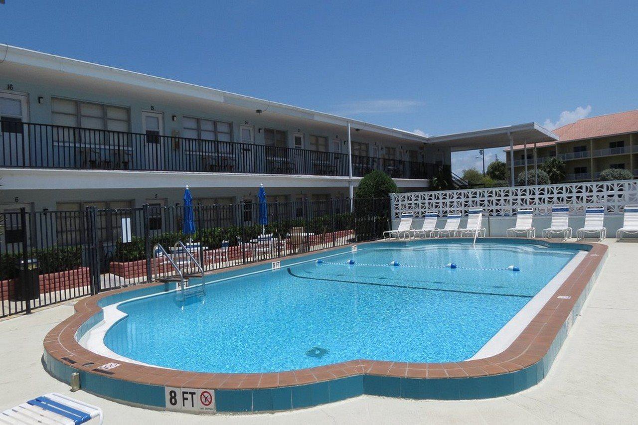 Beachside Resort Motel St. Pete Beach Exteriör bild