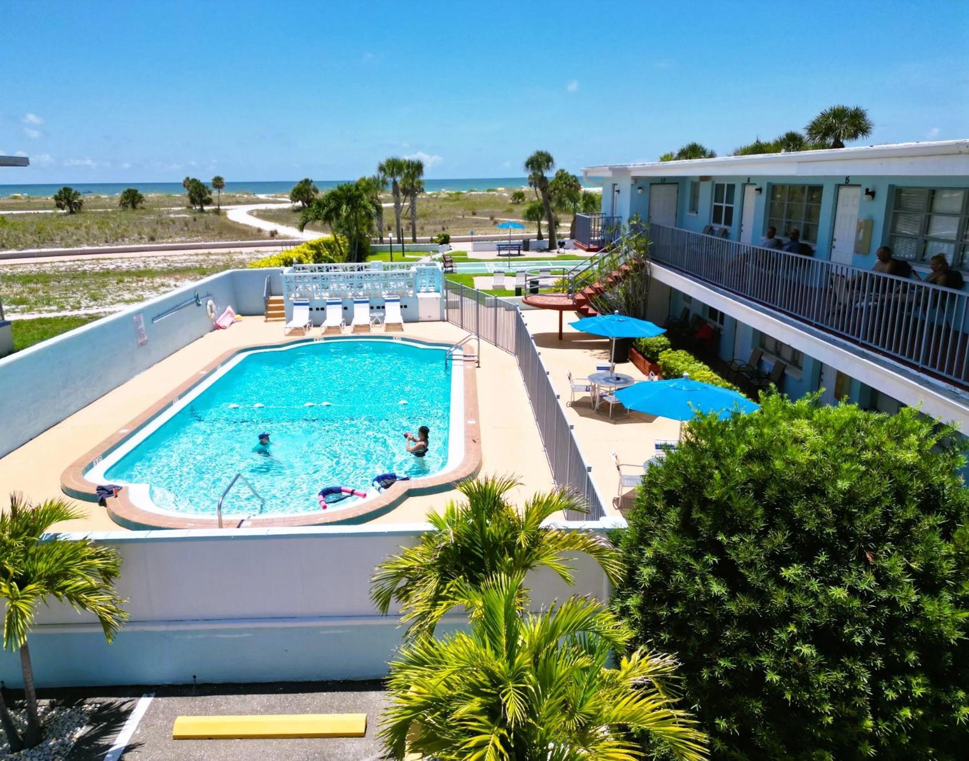 Beachside Resort Motel St. Pete Beach Exteriör bild