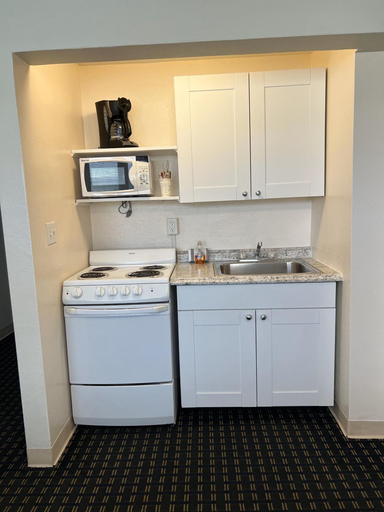 Beachside Resort Motel St. Pete Beach Rum bild